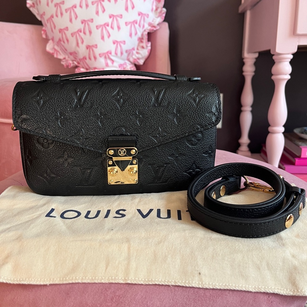 Louis Vuitton East West Pochette Métis